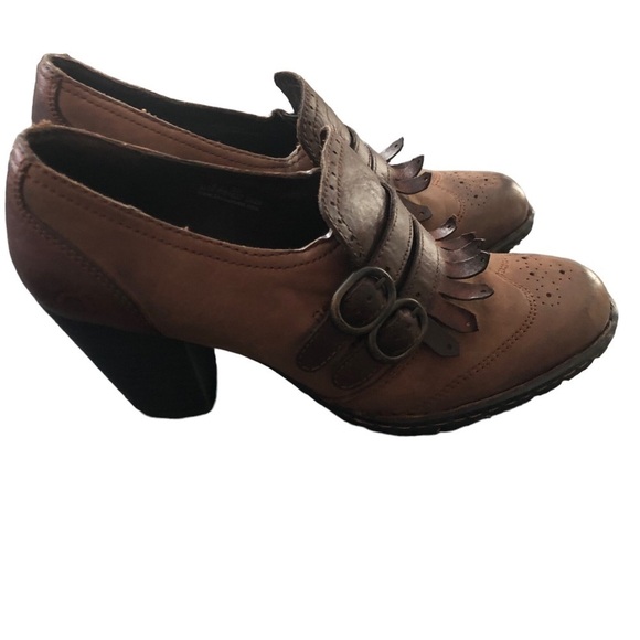 BORN Kiltie Double Mary Jane Brogue Western Leather Round Toe Pump Sz 8 M W61637 - Picture 1 of 9